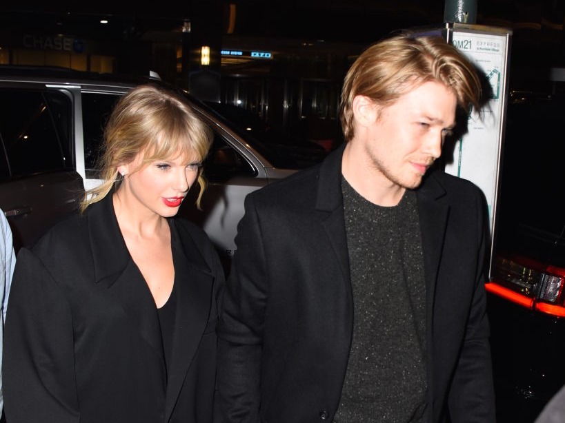 Taylor Swift's Publicist Shuts Down ‘Insane' Rumor That Singer Secretly Married Joe Alwyn