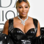 Serena Williams, the tennis legend, was honored as a "fashion icon" at the fashion industry's major awards ceremony.